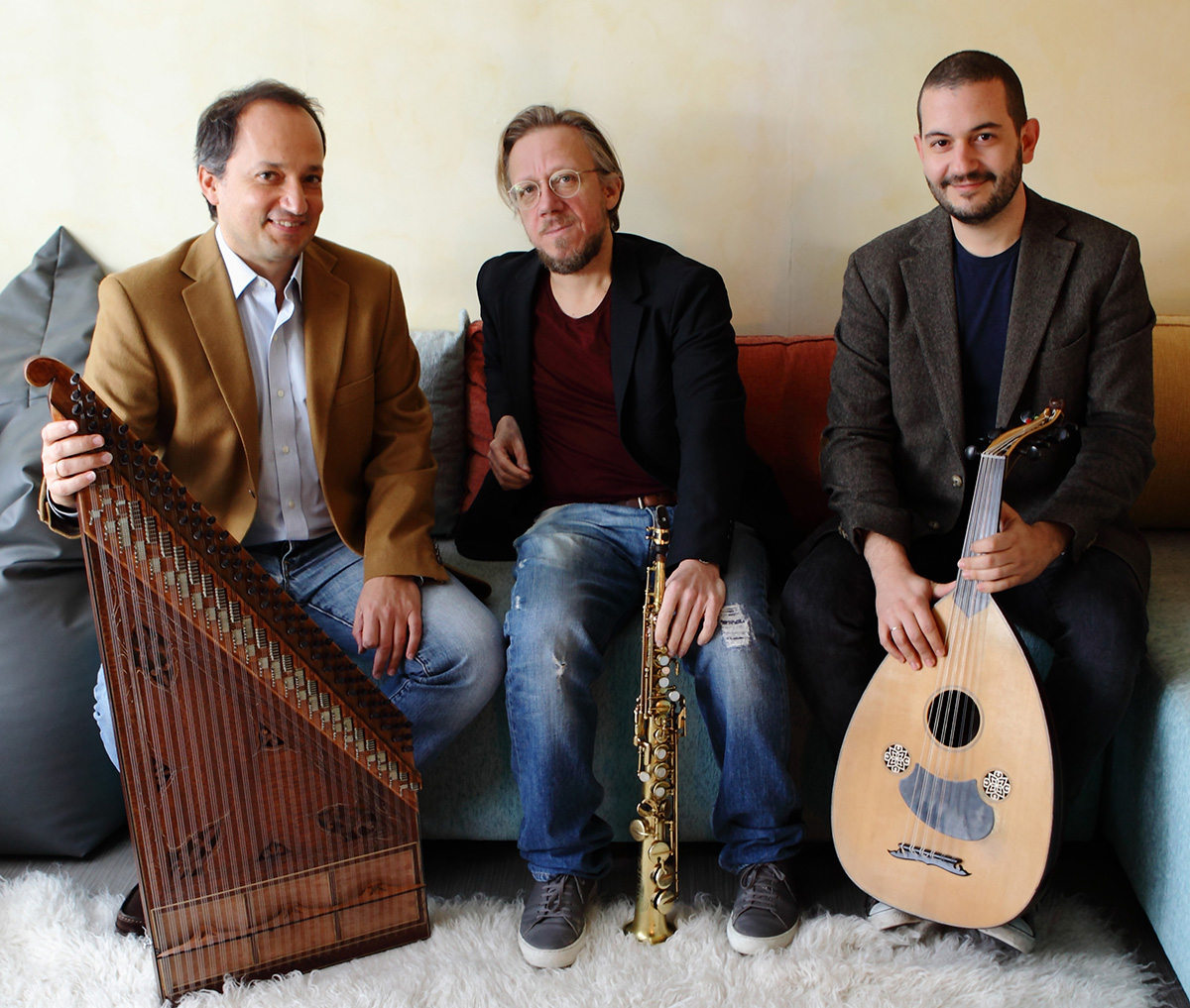 neobichnoe-trio-video