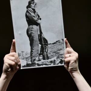 Ένας βράχος είναι καλύτερος από έναν θρόνο