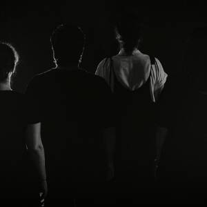 Ξημερώνει χωρίς