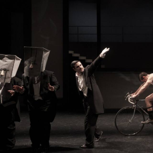 Εκείνος που έκλεψε τη μέρα και πλήρωσε τη νύχτα