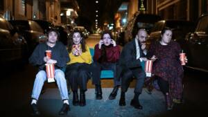 ΤΕΛΟΣ ΤΟ ΘΕΑΤΡΟ