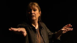 Μισή πατρίδα, από την Φίλια Δενδρινού στον Μικρό Κεραμεικό