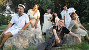 Σκέρτσα και Παρόλες